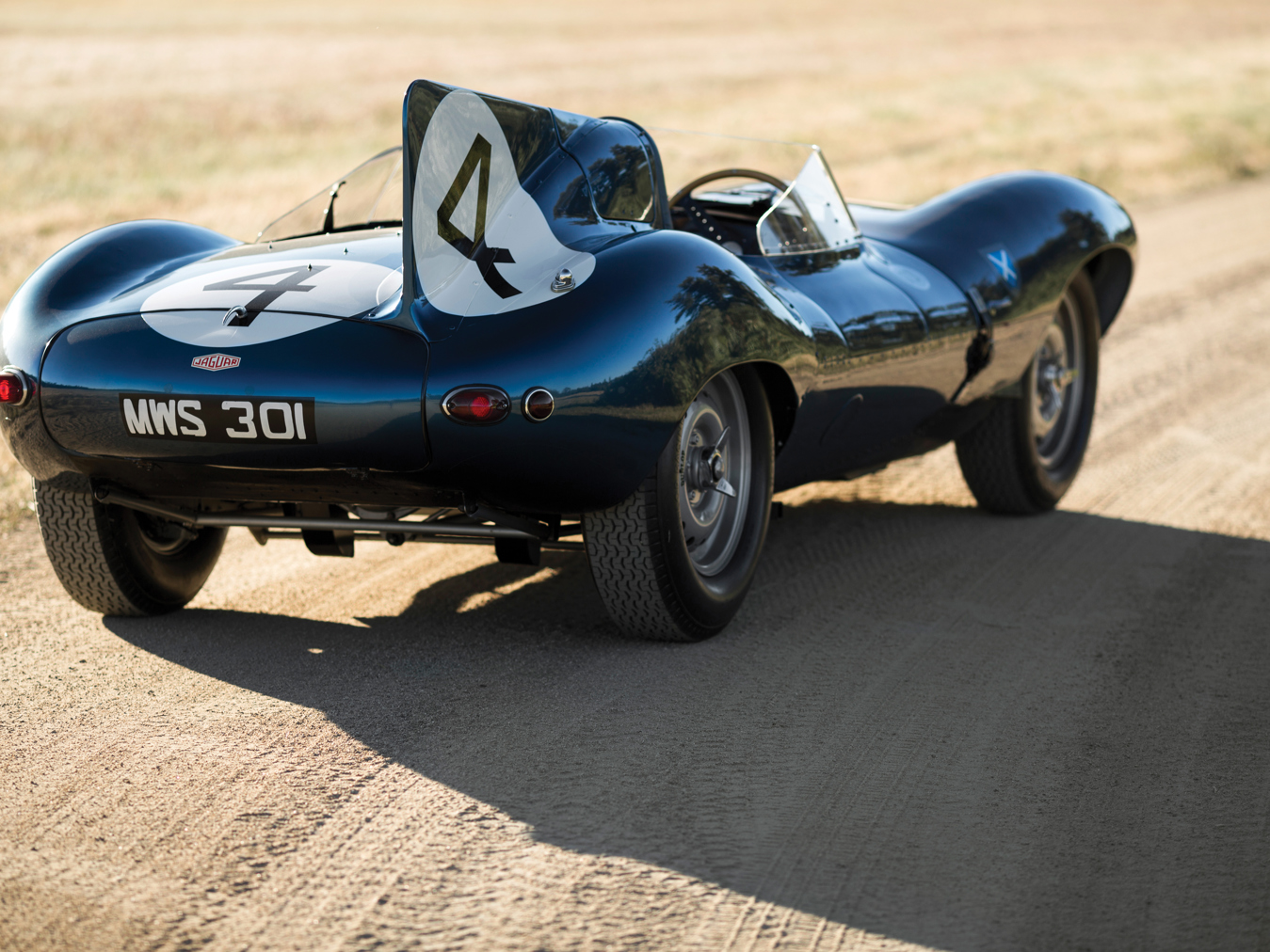 Este Jaguar D-Type 1955 es el auto inglés más caro del mundo